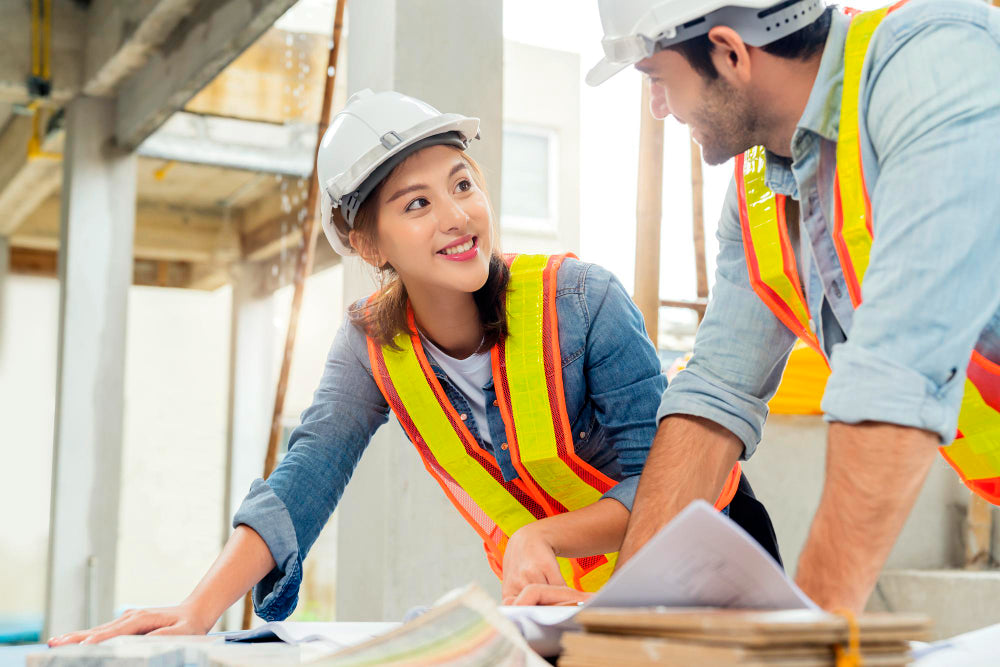 Safety for Her: The Rise of Women's Safety Wear in Male-Dominated Industries