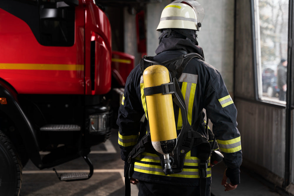 Fire Retardant Clothing For Workers: 5 things you need to know before purchasing